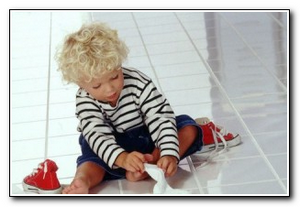 kak-nauchity-rebenka-samostoyatelno-odevatsa