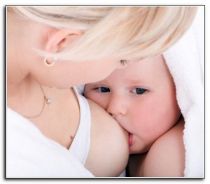 kogda-otluchaty-rebenka-ot-grudi